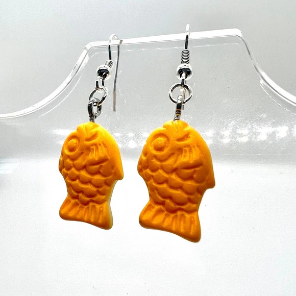 Taiyaki Earrings - Pastry Earrings - Fish Earrings - Kawaii Earrings - Picture 7 of 10